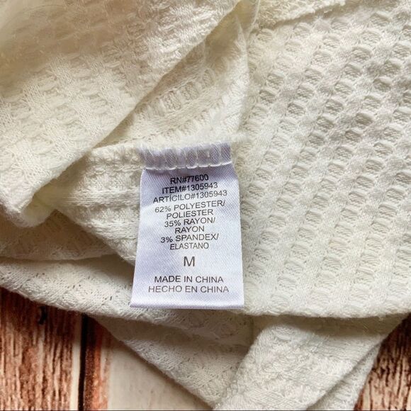 CHASER White Button Cuff Knit Thermal Top M - Picture 5 of 5